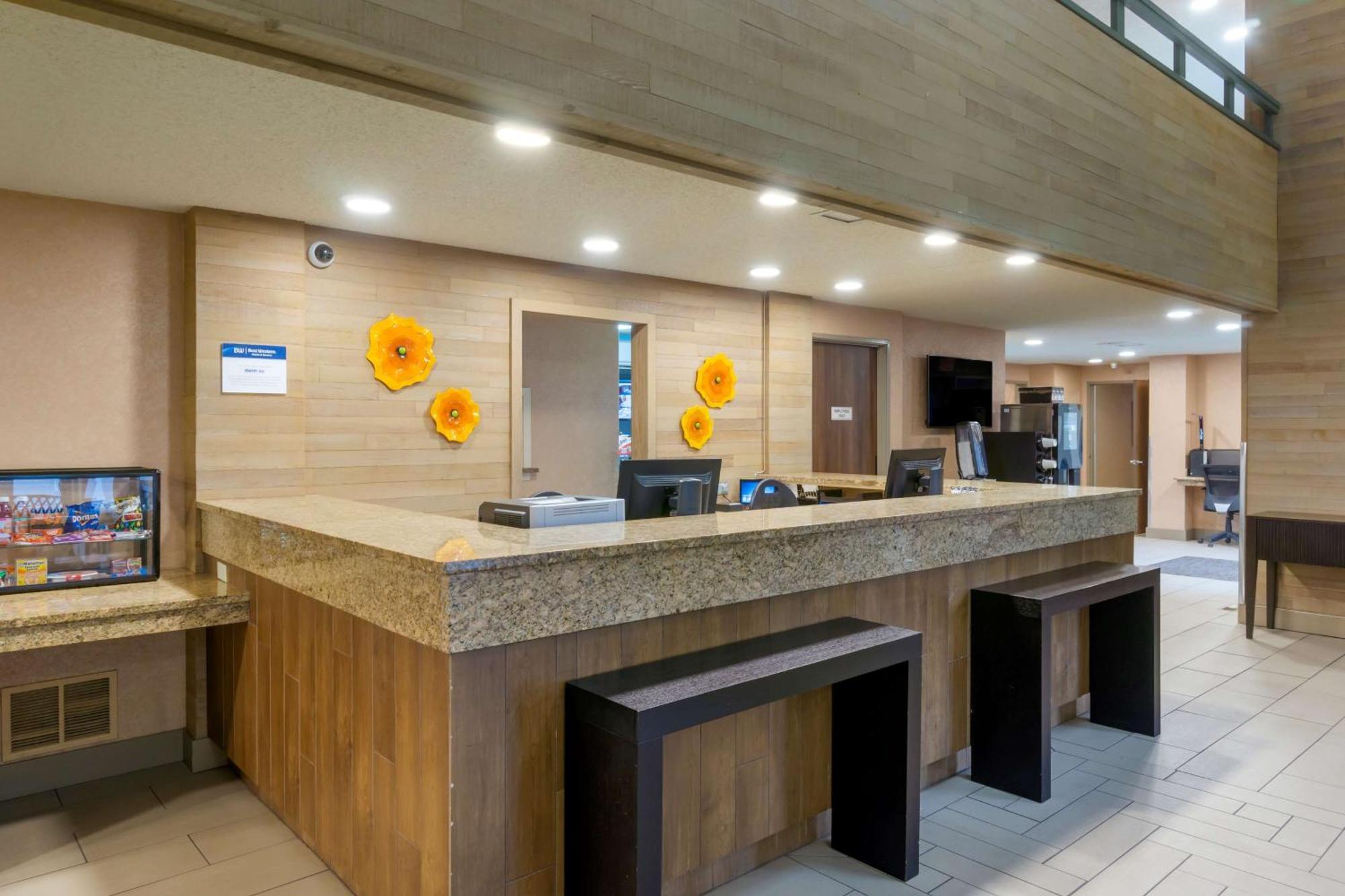 Best Western Plus Oak Harbor Hotel And Conference Center Exterior foto